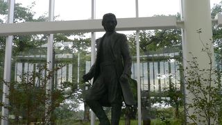 五稜郭が星型なんだとよくわかります。