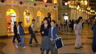 夜の散策は、楽しいです。