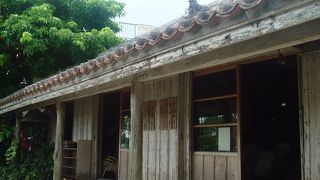 古い民家を利用した沖縄そば屋です！