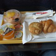 ターボジェット・スーパークラス♪食事が出ます