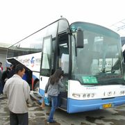 麗江−大理間の豪華バス