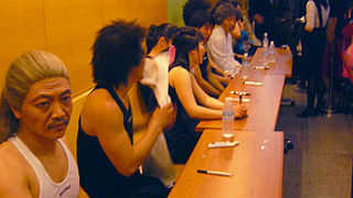 仰天のパフォーマンスは一見の価値あり