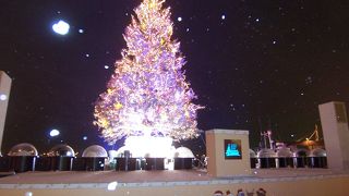 雪の舞うクリスマスファンタジー