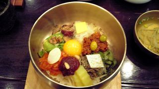 「古宮(仁寺洞店)」の全州伝統ビビンパ