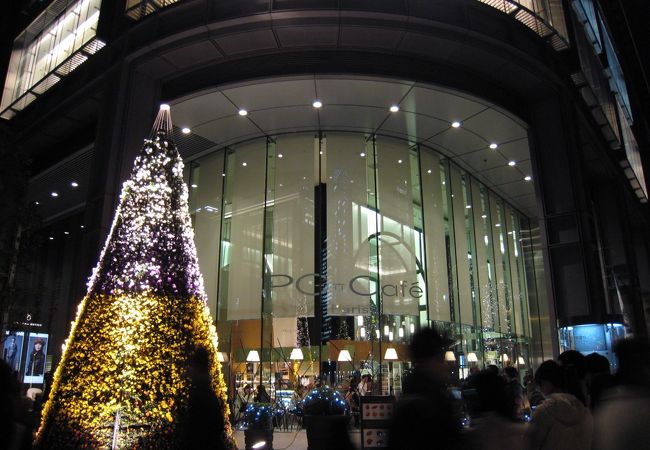 東京駅丸の内のフラワーファンタジア
