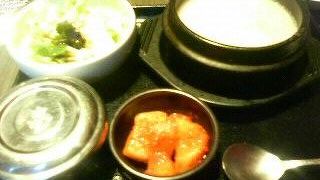 掘りごたつ風の個室