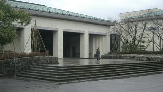 県立美術館