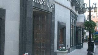 Tiffny は３軒あります。