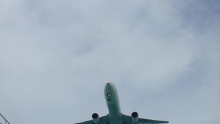すごい迫力の飛行訓練、下地島