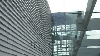 新国立美術館へは千代田線「乃木坂」が直結。