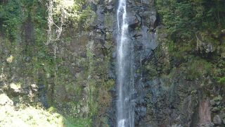 落差75ｍの素晴らしい滝　『千里ケ滝』