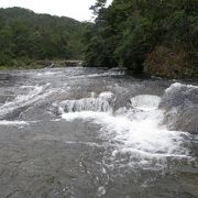 ここが滝？普通の水遊びできます