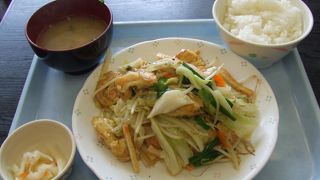 空港の食堂なのに安い！