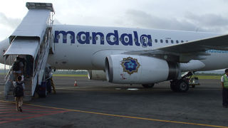 ★ボロブドゥール＆ブランバナン日帰りツアー★