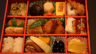 ○旅の最後はやっぱり駅弁！　「特製幕の内御膳」