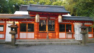 静かな雰囲気の 『宇治神社』