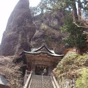 渋い神社