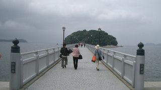 竹島はこの橋の先です