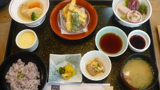 料亭 稚加榮　和食ランチはお勧めです