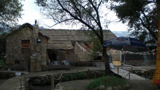 本渓水洞公園内の釣堀件食堂に注意