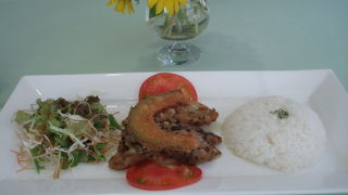 カフェ＆レストラン ティアラ