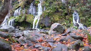 清里の近くにある素晴らしい潜流瀑『吐龍の滝』