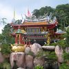 【中国寺院とミニチュア万里の長城】