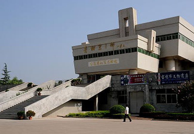 宝鶏青銅器博物館へは行ってみるといいですよ。