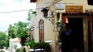 落ち着いていて、でもカジュアルなタベルナ「プサラス」