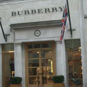 Burberry はイギリスブランド