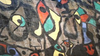 大阪、国立国際美術館常設の大阪万博、ミロの「無垢の笑い」（２００８年１２月）