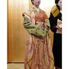 京の「有職故実」の伝統が香る女官の装束、時代祭の衣装の巻