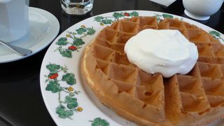 カフェ六花亭　のワッフル