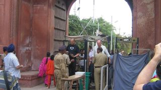 厳重チェックです。