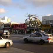 横文字のお店、アメリカ？？