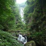 岡山県では唯一の日本の滝百選『神庭の滝』