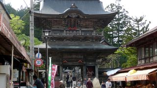定義山西方寺　縁結びと子宝の寺