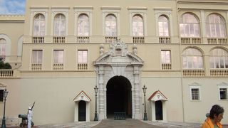 ニースまで来たらよくばってモナコまで