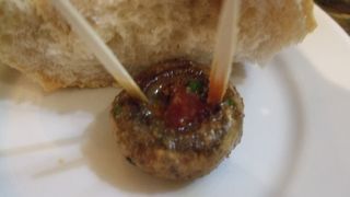 スープをこぼさぬように召し上がれ。