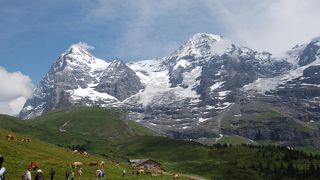 クライネシャイディックからヴェンゲンアルプまでのハイキング