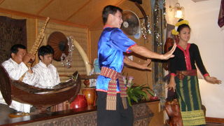 伝統舞踏を楽しみながら