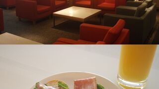 &#9992;成田空港ターミナル２「キャセイパシフィックラウンジ」