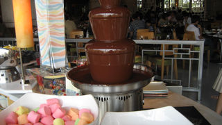 とても豪華なバイキング目を奪われます♪