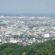 卯辰山からは金沢が見下ろせます
