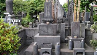 林芙美子の墓所がある巧運寺、吉良家散策の巻