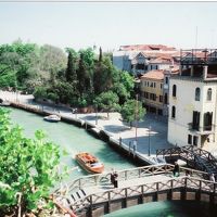 運河を見下ろせるロケーション