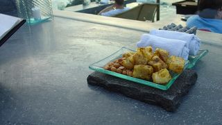 ザ・ロックバー（Rock Bar)（バー）