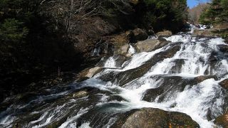 滝の魅力が楽しめる！駐車場も便利！