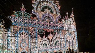 神戸ルミナリエ　鎮魂のイルミネーション