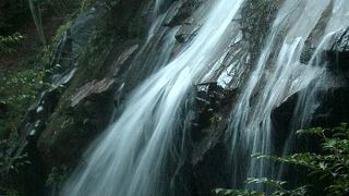 日本の名瀑　金引の滝